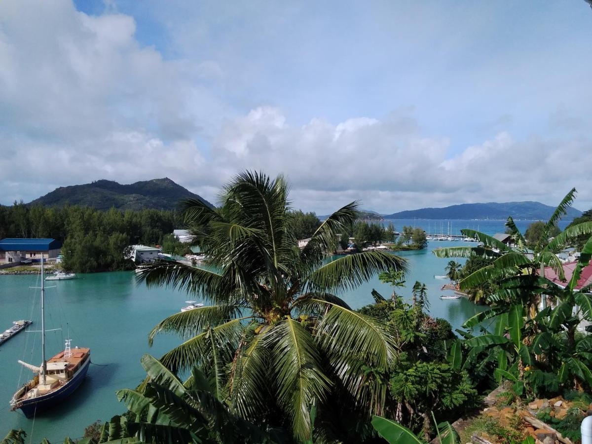 Belle Rose Vue Guest House Baie Sainte Anne エクステリア 写真
