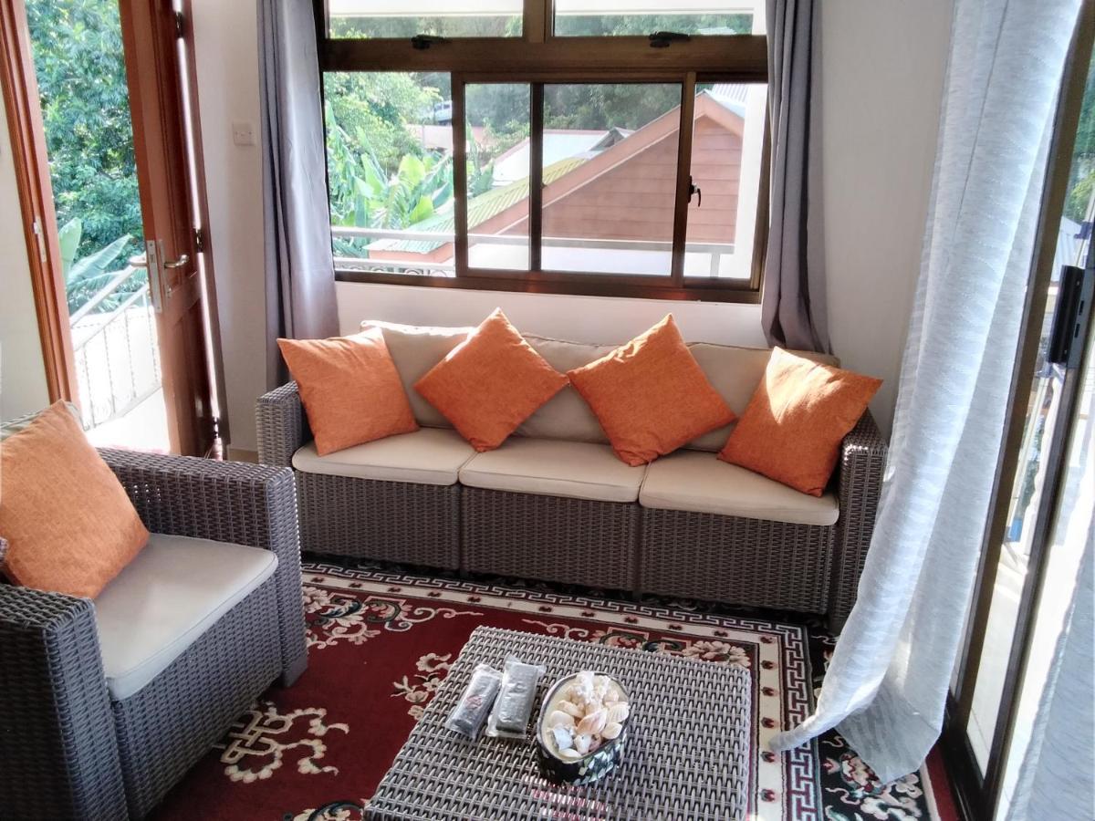 Belle Rose Vue Guest House Baie Sainte Anne エクステリア 写真